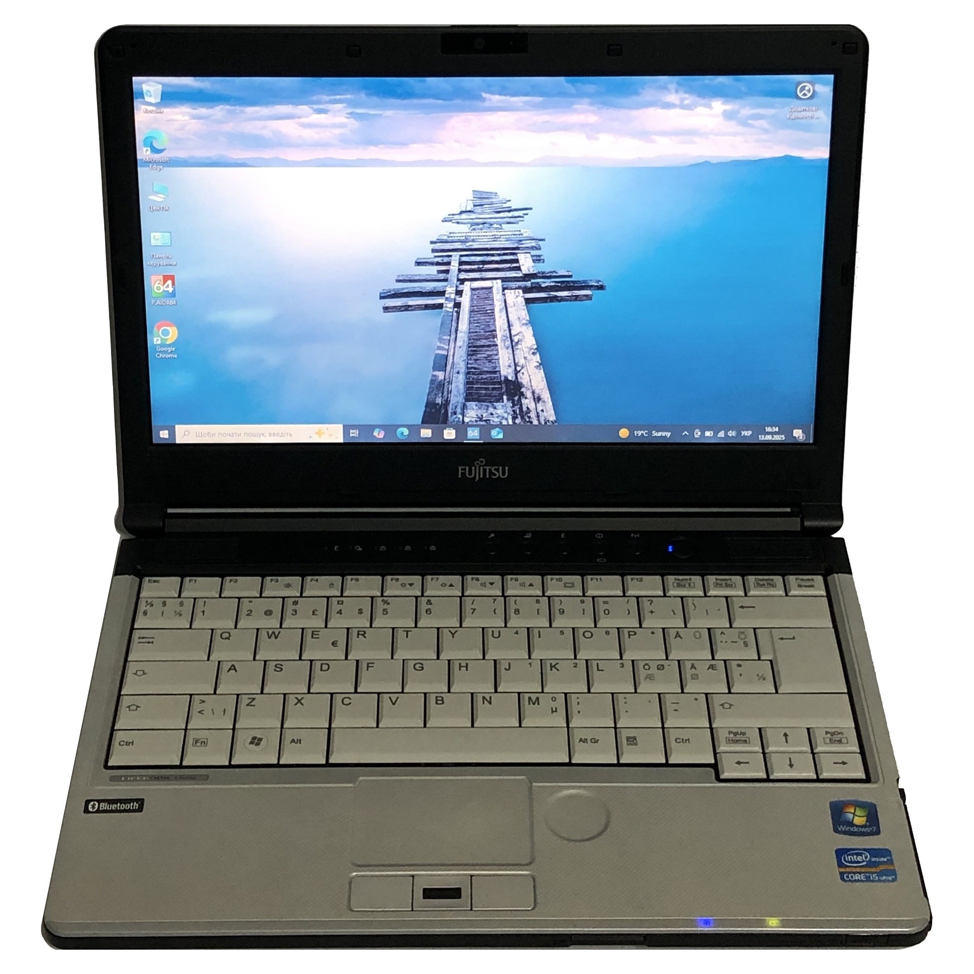 Ноутбук Fujitsu LifeBook S761 / 13.3" (1366х768) / i5-2520M / 8GB / 250GB HDD / Win10Pro - Б/в